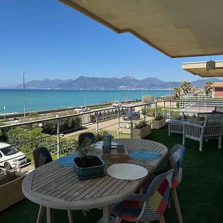 La Ventana Al Mar 庞特卡格纳诺