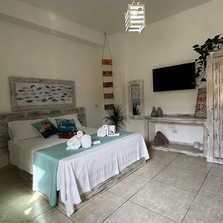 La Ventana Al Mar 庞特卡格纳诺